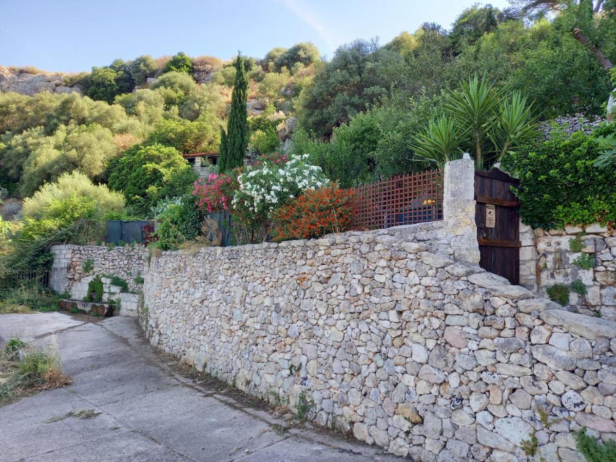 Vistalago Garden Doria Monteleone Rocca Doria ภายนอก รูปภาพ