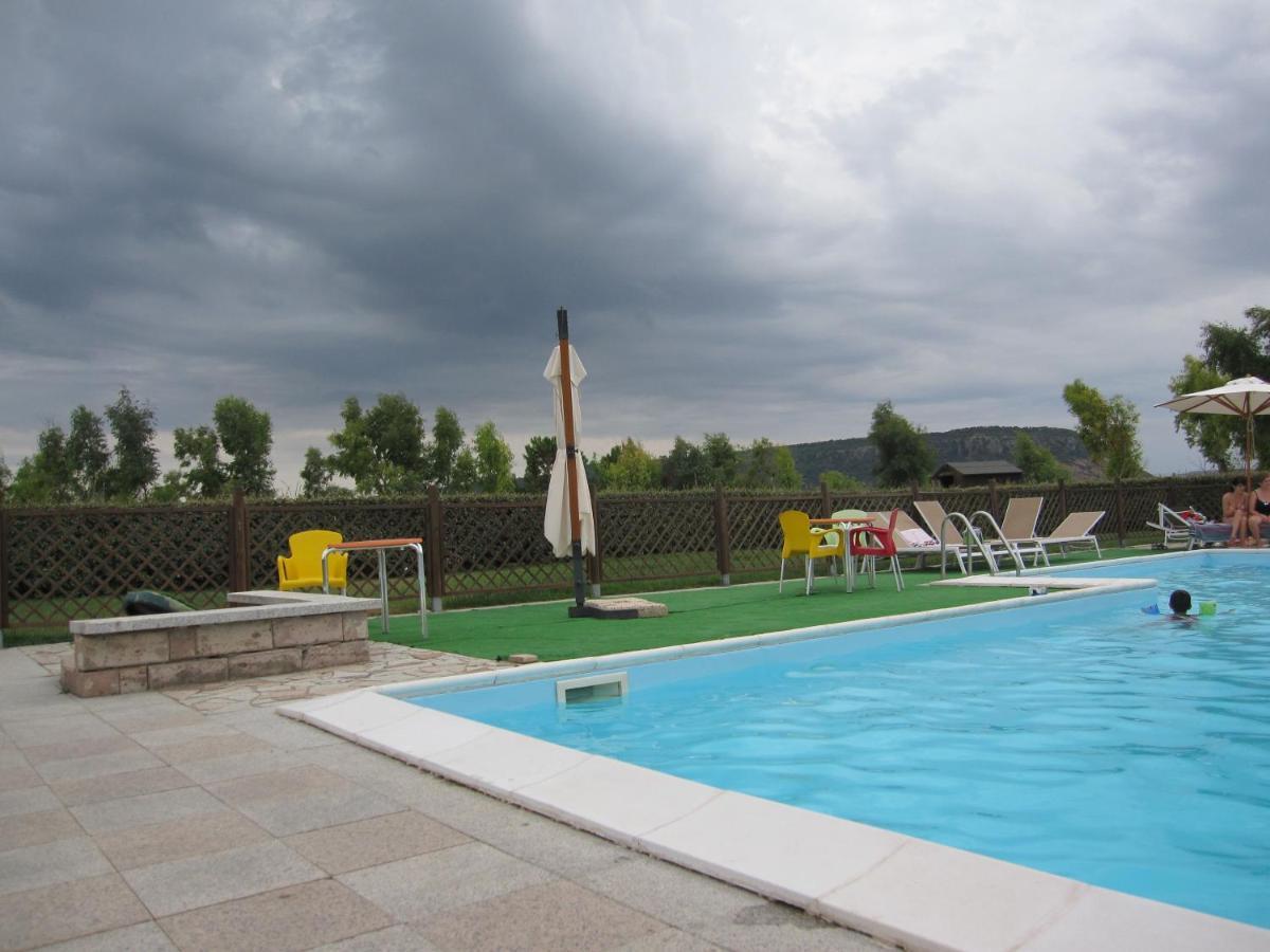 Vistalago Garden Doria Monteleone Rocca Doria ภายนอก รูปภาพ
